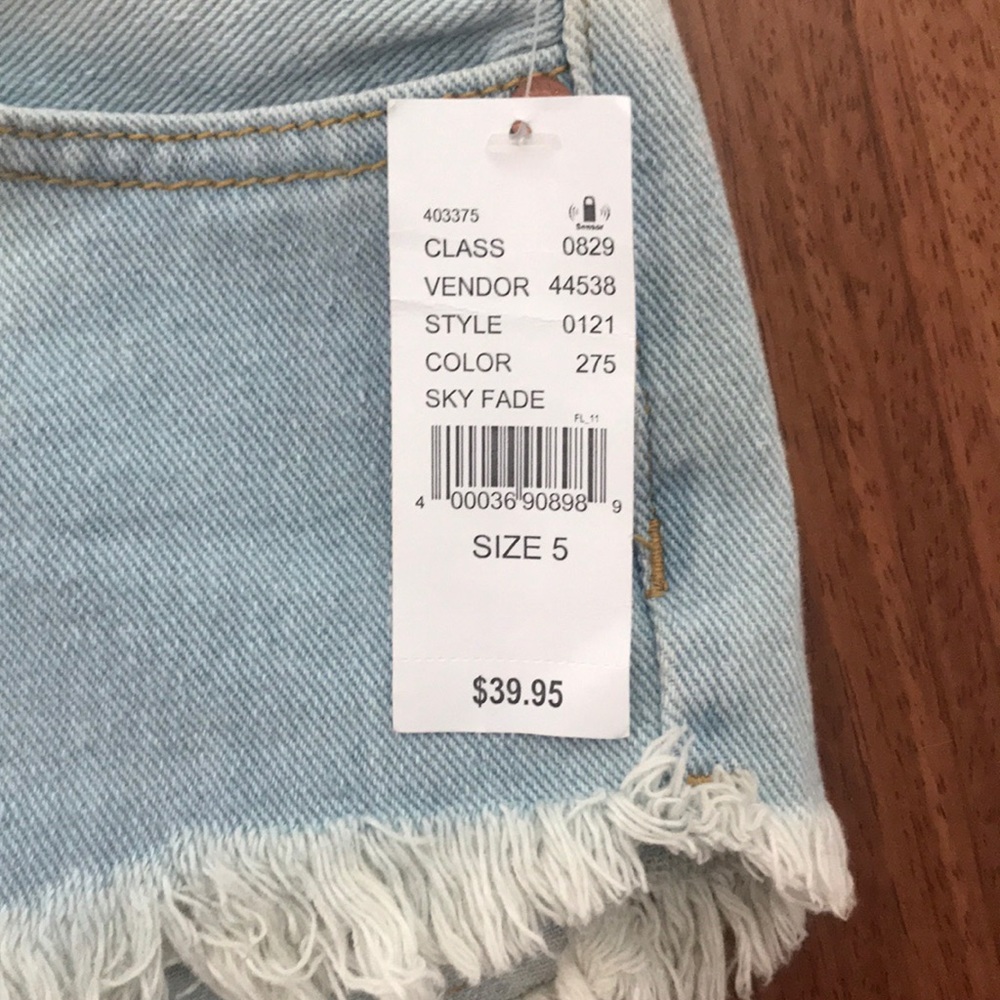 Pac Sun High Rise Shorts - Picture 2 of 3